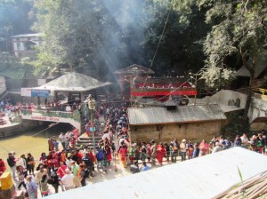 Worshipers at Dawainkali waiting to make their sacrificial offerings